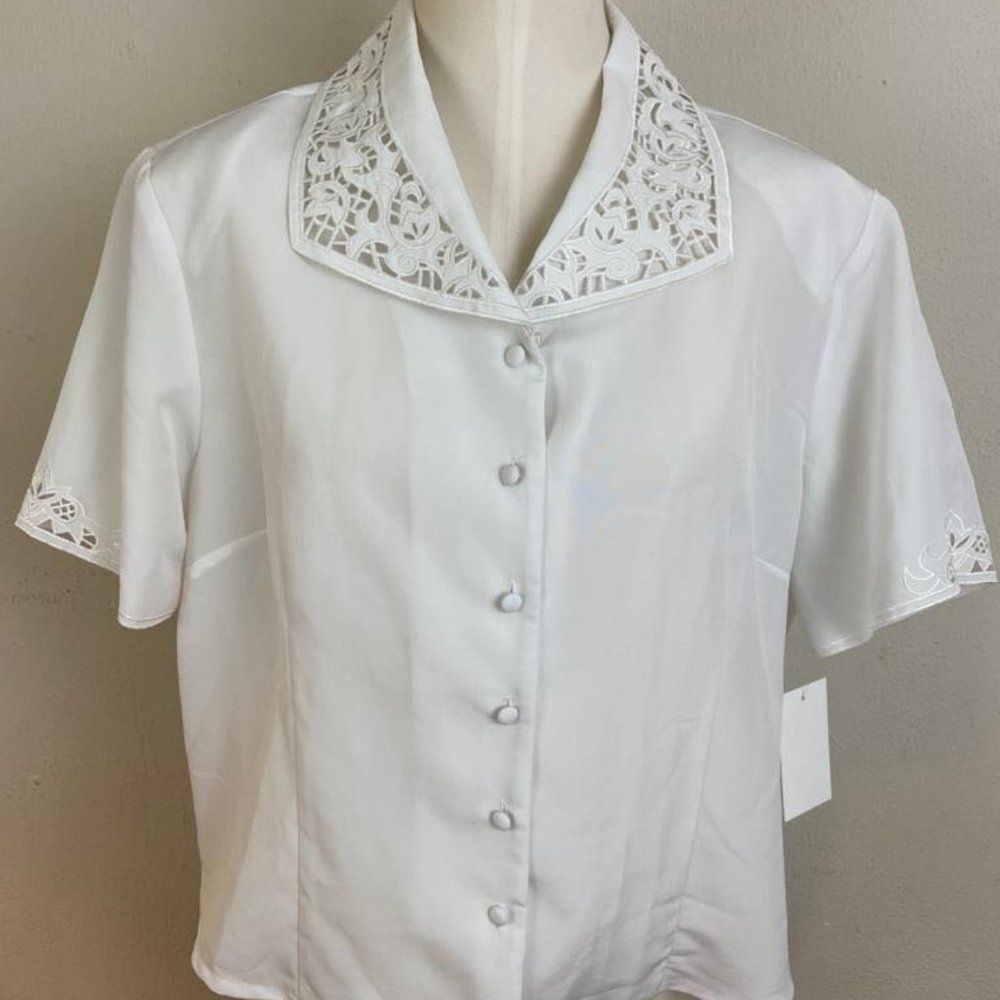Vintage Elizabeth Williams White Chinese Crepe Embroidery Collar Blouse